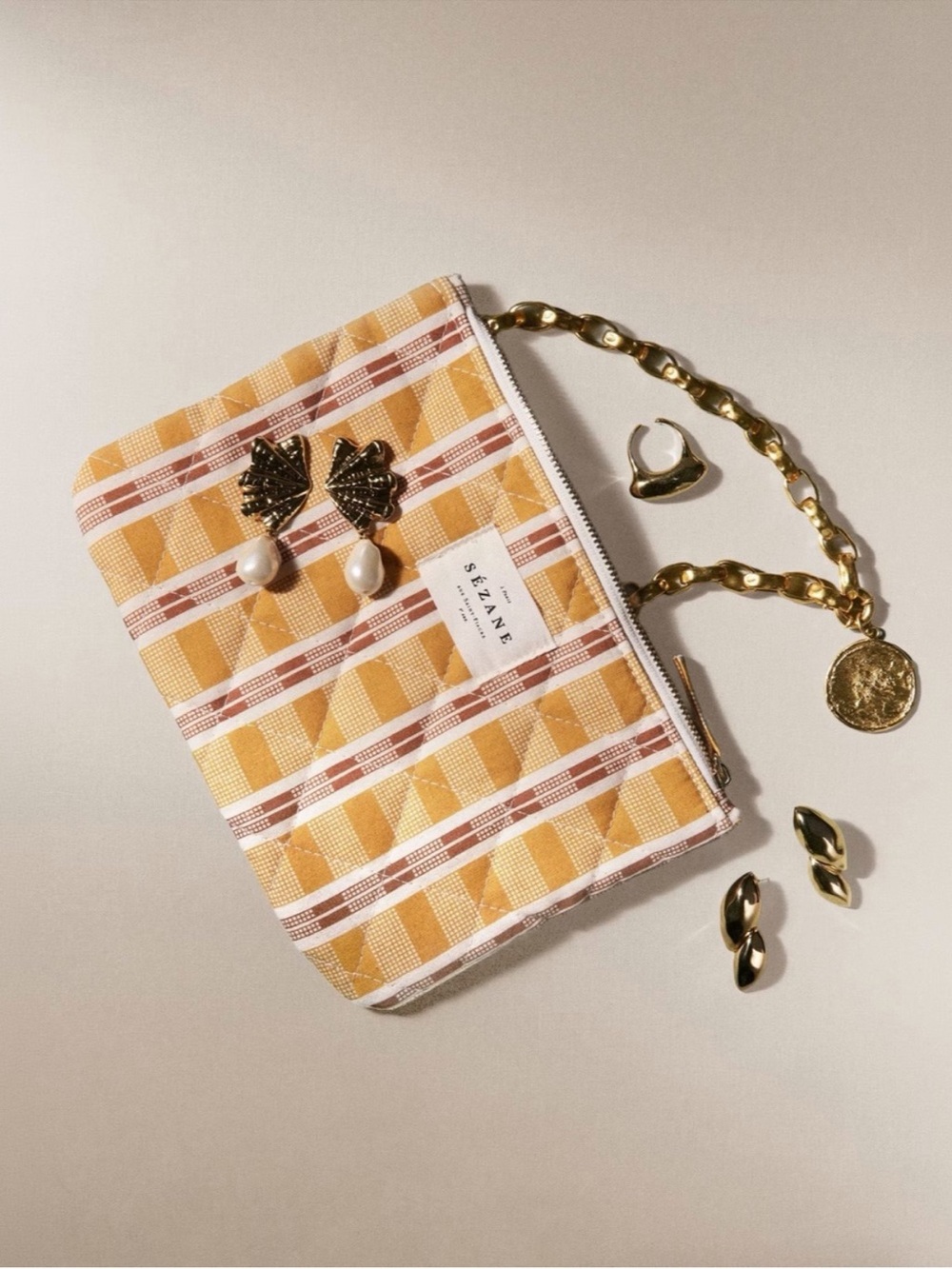 Gaston Pochette in Ochre
